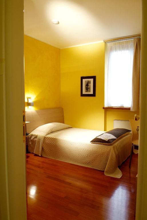 Hotel Fontana Santa غروميلو ديل مونتيه الغرفة الصورة